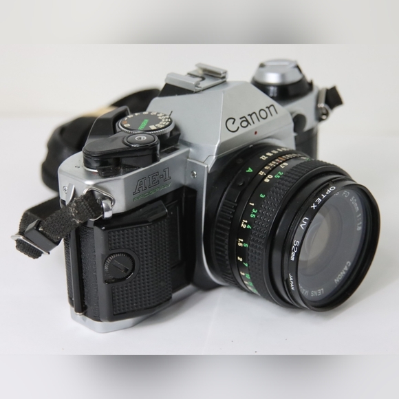 Canon AE-1 ProgramCamera Set - Picture 3 of 14